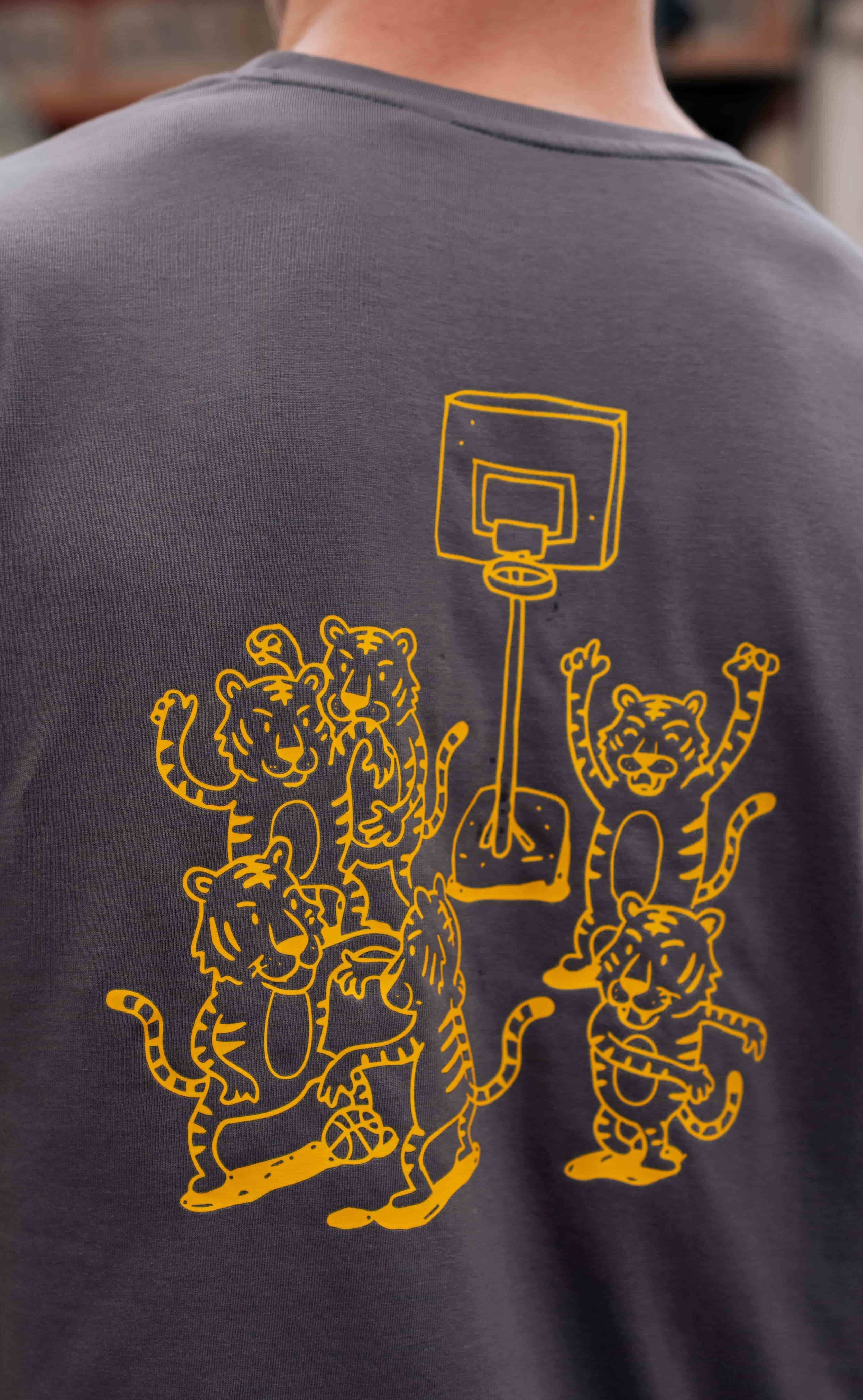 T-Shirt Welcome to the jungle grau