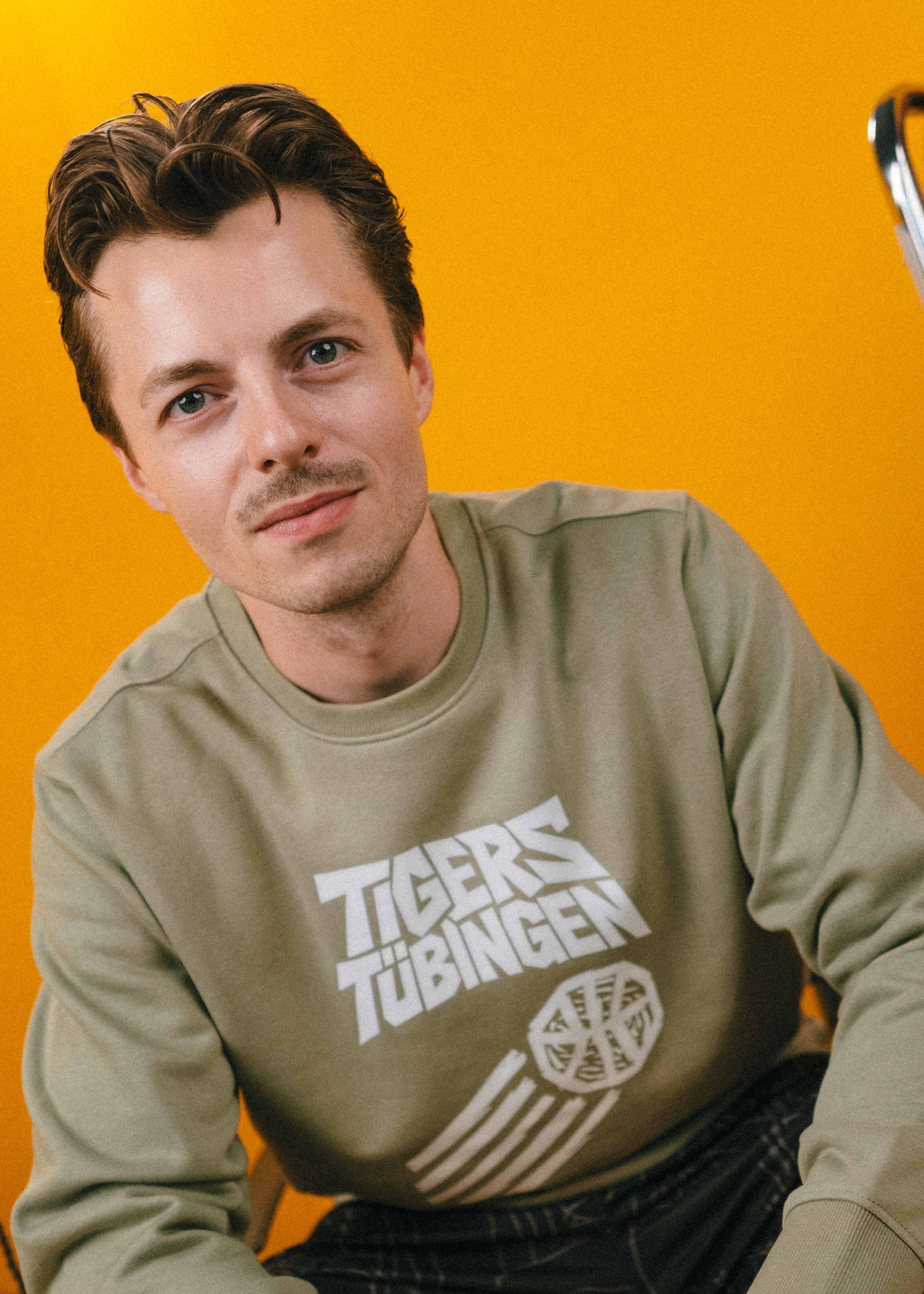 Crewneck Graffiti salbeigrün