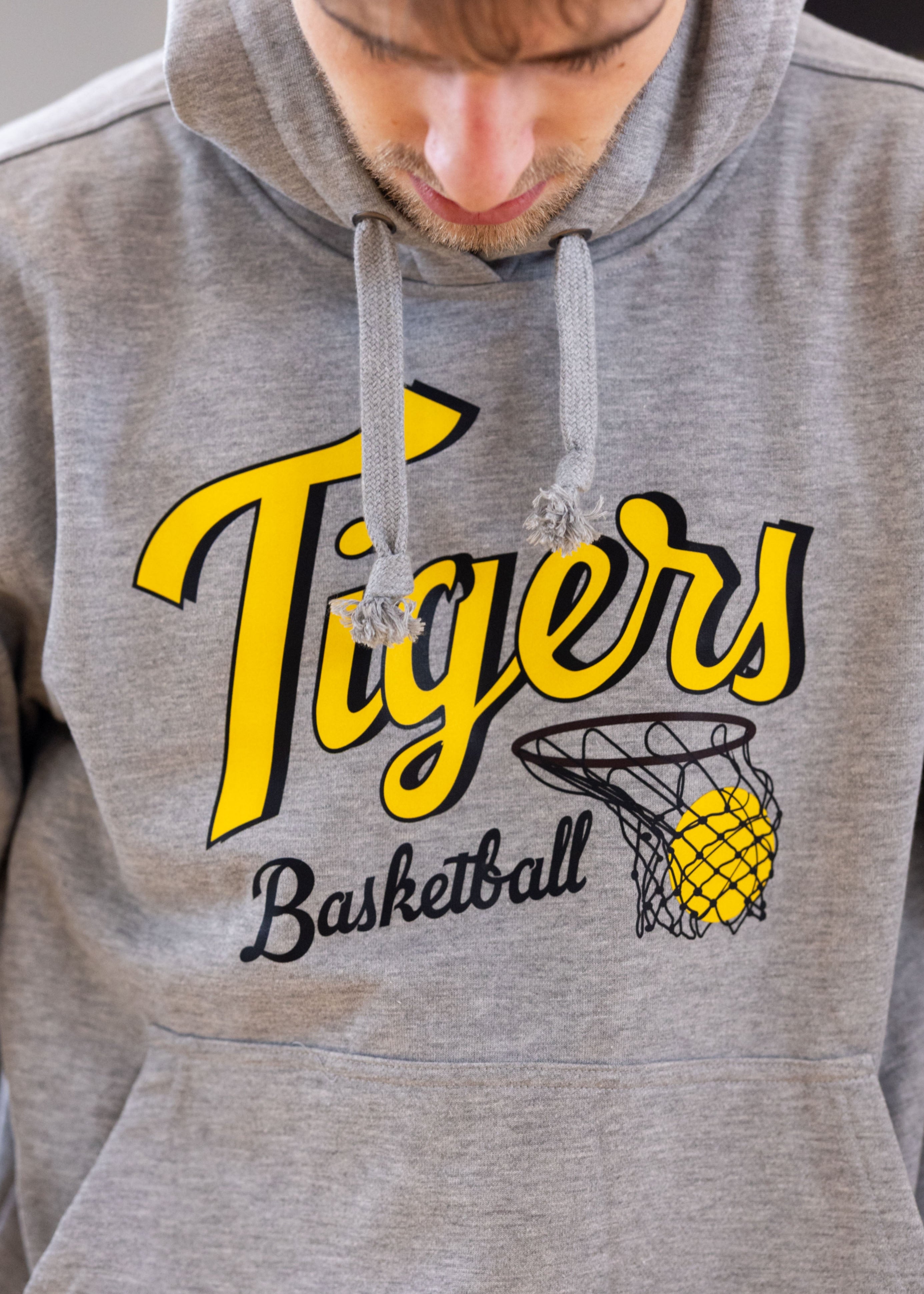 Hoodie Tigers Basketball Kursiv Grau